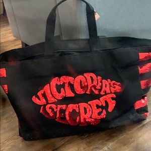 Brand new Victoria’s Secret tote